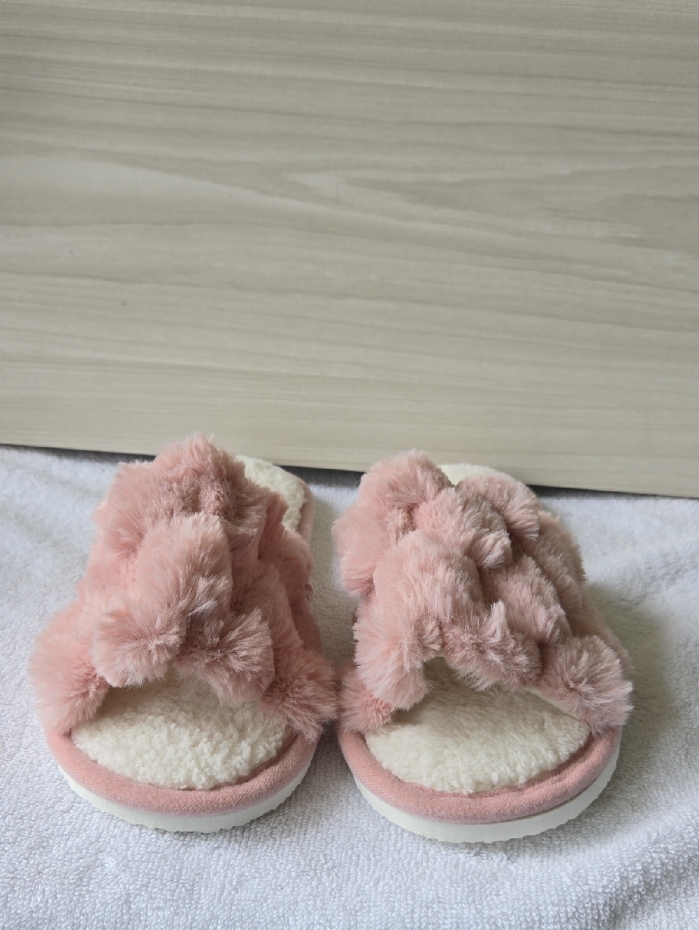 Cozy Plush Cross-Band Slippers for Women - Blush Pink